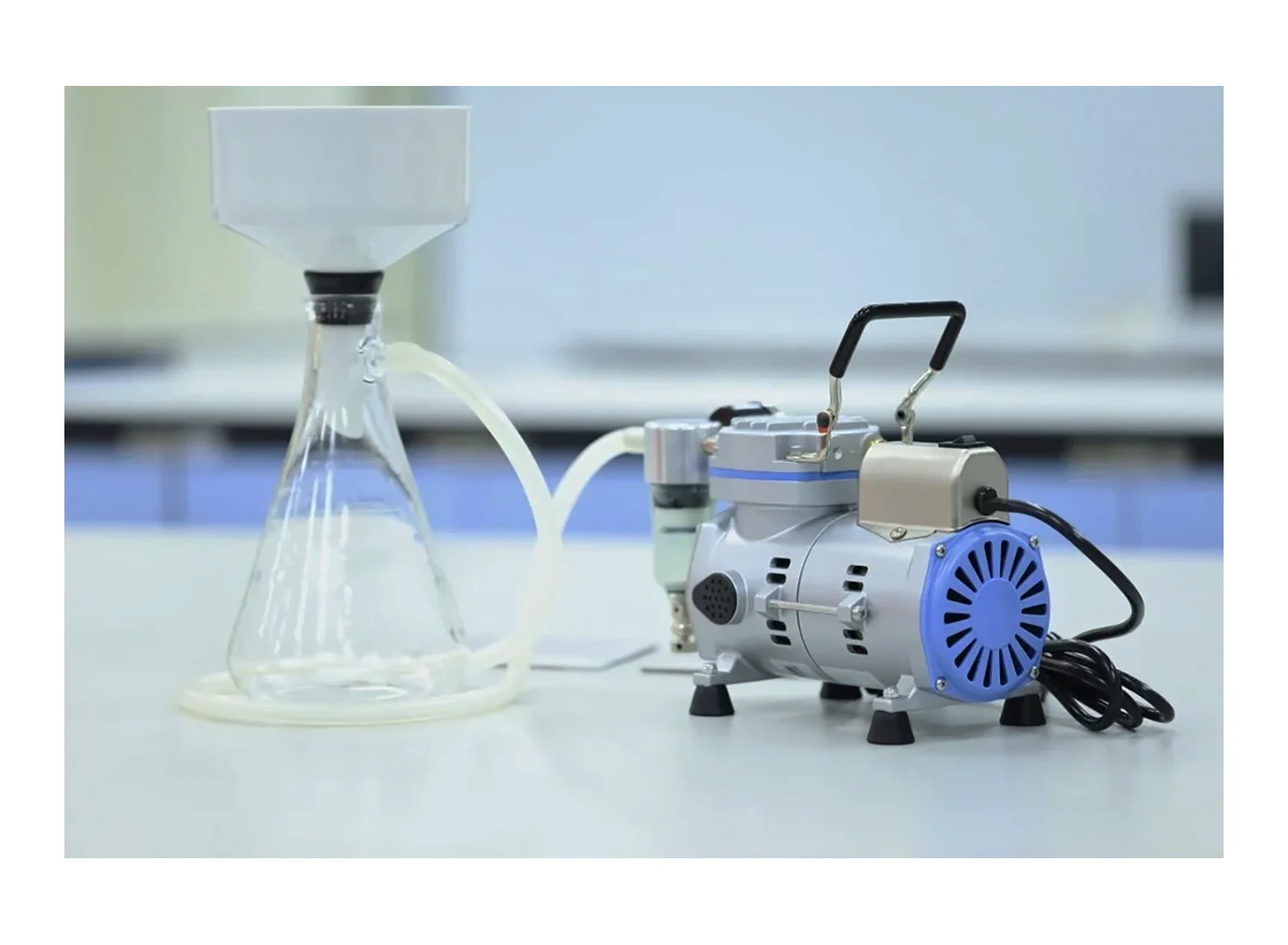 Vacuum pump